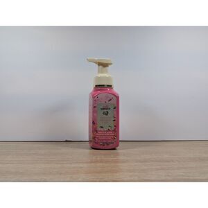 Bath & Body Works Milk Bar Birthday Cake Foaming Hand Soap 8.75 oz New